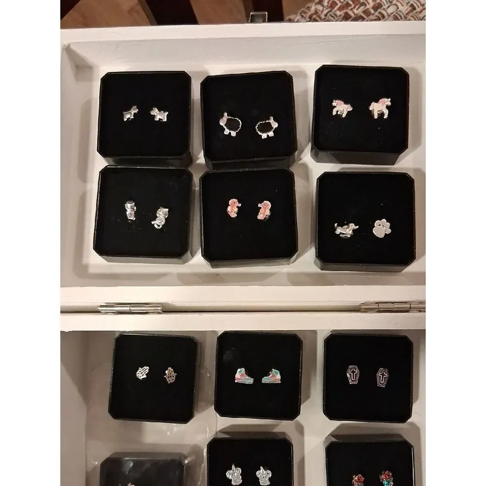 12 S925 Earrings New As Shown In Photos